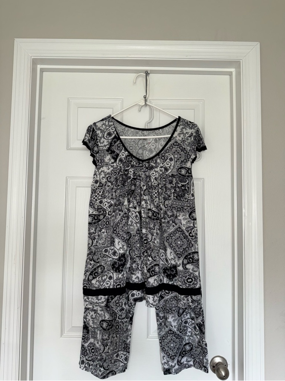 Ellen Tracy women’s pajama set